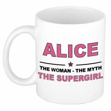 Naam cadeau mok/ beker alice the woman, the myth the supergirl 300 ml