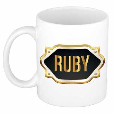 Ruby naam / voornaam kado beker / mok met goudkleurig embleem