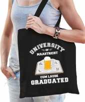 Studenten carnaval verkleed tas zwart university of maastricht afgestudeerd dames