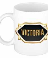 Victoria naam voornaam kado beker mok met goudkleurig embleem