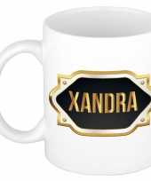 Xandra naam voornaam kado beker mok met goudkleurig embleem
